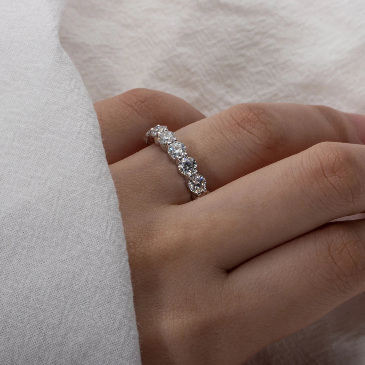 AnuJewel 0.5ct Oval Cut Moissanite Wedding Bands 925 Sterling Silver Lab Created Diamond Half Eternity Rings Jewelry Wholesale