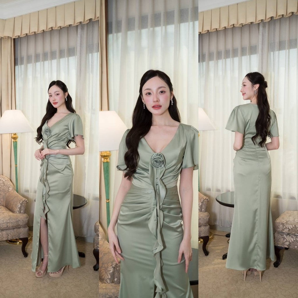 เดรสยาว ชุดราตรี เดรสงานแต่ง Elegant พรีเมี่ยม คอวีแขนสั้น จีบกระโปรง มีดอกไม้ สายเกลียวห้อย Woman Dress