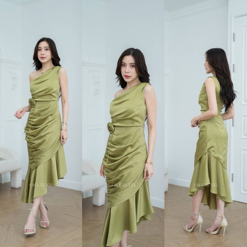 ชุดไปงานแต่ง ชุดเดรส ชุดออกงาน ชุดราตรี CLEO พรีเมี่ยม ไหล่เบี่ยงจีบข้าง มีดอกไม้ Woman Dresses