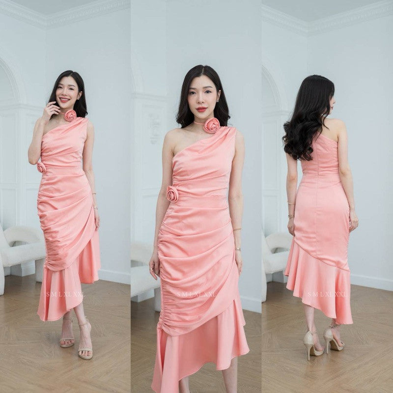 ชุดไปงานแต่ง ชุดเดรส ชุดออกงาน ชุดราตรี CLEO พรีเมี่ยม ไหล่เบี่ยงจีบข้าง มีดอกไม้ Woman Dresses