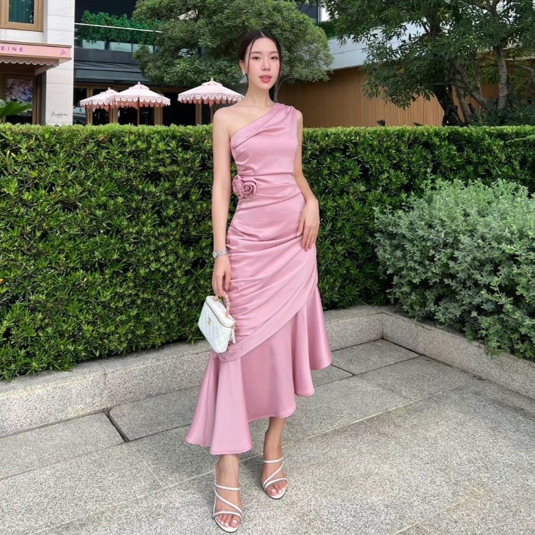 ชุดไปงานแต่ง ชุดเดรส ชุดออกงาน ชุดราตรี CLEO พรีเมี่ยม ไหล่เบี่ยงจีบข้าง มีดอกไม้ Woman Dresses